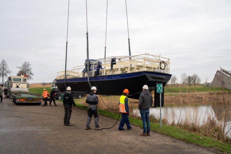 https://v1.kinderdijk.nl/wp-content/uploads/2024/01/Cruister_terug_2024-9-scaled.jpg