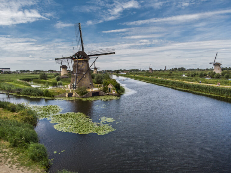 https://v1.kinderdijk.nl/wp-content/uploads/2025/04/UNESCO-Werelderfgoed-Kinderdijk_credits-Arie-Kieviet-scaled.jpg